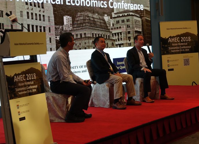 Debin Ma, Zhiwu Chen and Kris Mitchener​ engaging the audience in an open dialogue after the Plenary Session on Research and Publication of New Economic History